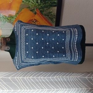 Banana Republic sleeveless blue and white embroidered top, size small